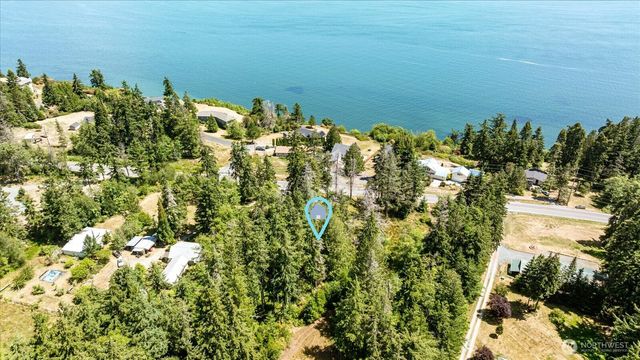 2458 North Bluff Rd, Greenbank, WA 98253