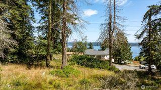 2458 North Bluff Rd, Greenbank, WA 98253