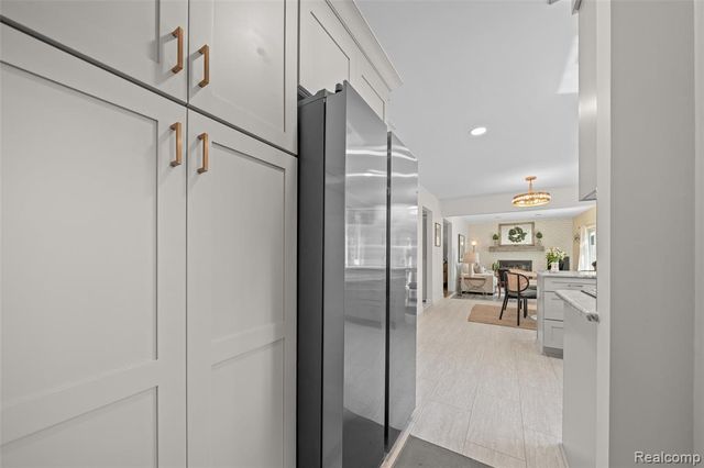 31018 Pickwick Lane, Beverly Hills, MI 48025