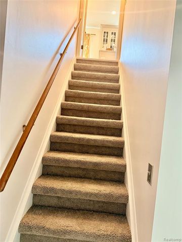 31018 Pickwick Lane, Beverly Hills, MI 48025