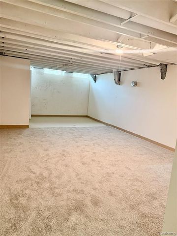 31018 Pickwick Lane, Beverly Hills, MI 48025