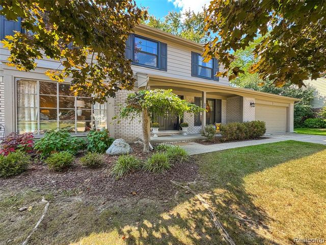 31018 Pickwick Lane, Beverly Hills, MI 48025