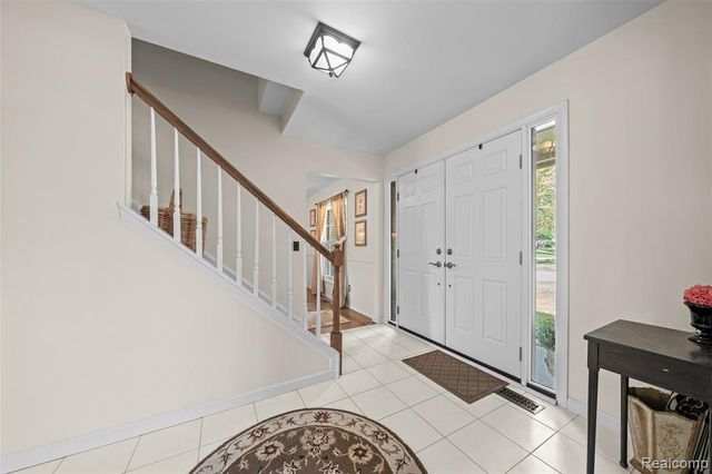 31018 Pickwick Lane, Beverly Hills, MI 48025