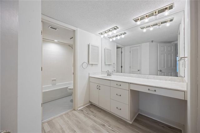 7501 River Rd Apt 14C, Newport News, VA 23607