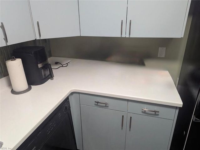 7501 River Rd Apt 14C, Newport News, VA 23607