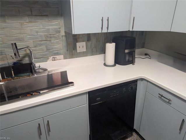 7501 River Rd Apt 14C, Newport News, VA 23607