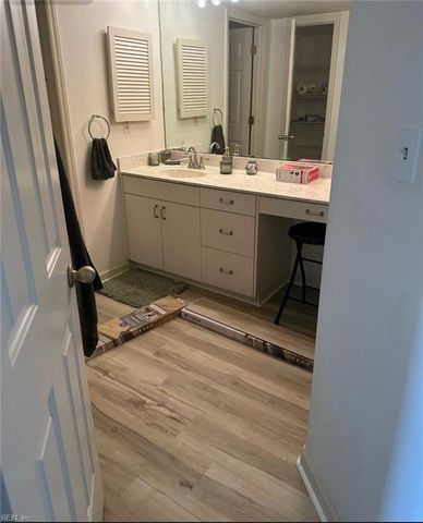 7501 River Rd Apt 14C, Newport News, VA 23607