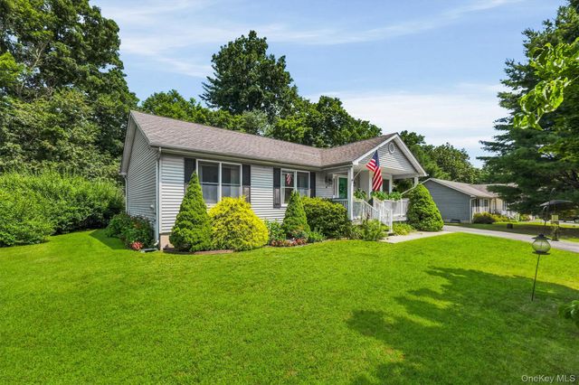 22 Rosewood Lane, Wurtsboro, NY 12790