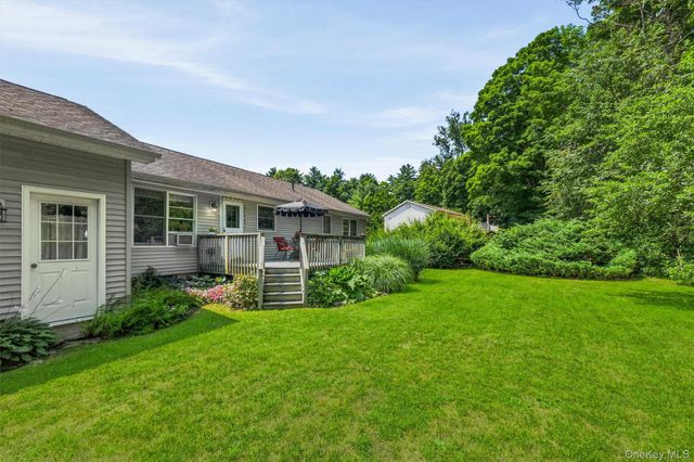 22 Rosewood Lane, Wurtsboro, NY 12790