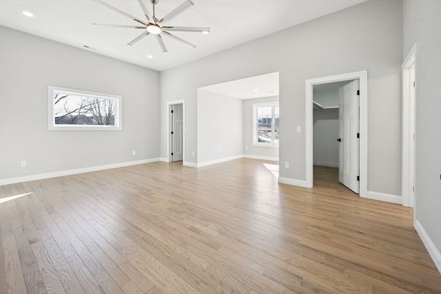 11 Falcon Dr, Shrewsbury, MA 01545