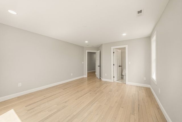 11 Falcon Dr, Shrewsbury, MA 01545
