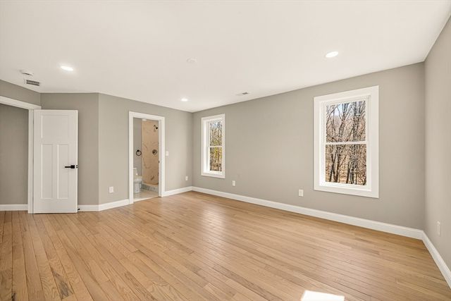 11 Falcon Dr, Shrewsbury, MA 01545