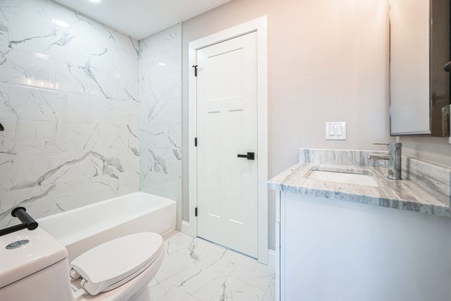11 Falcon Dr, Shrewsbury, MA 01545