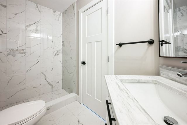 11 Falcon Dr, Shrewsbury, MA 01545