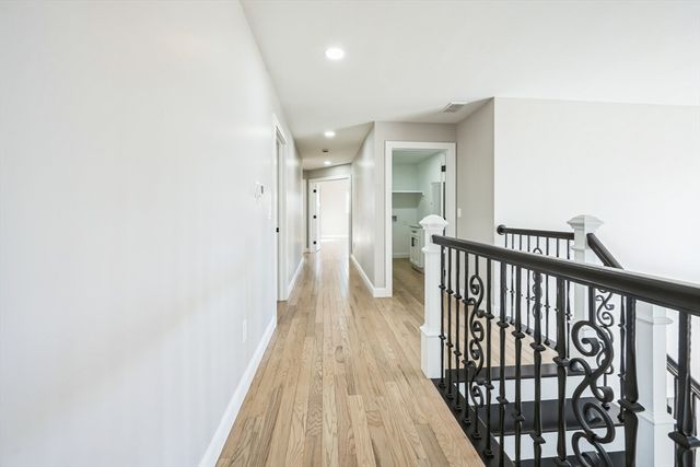 11 Falcon Dr, Shrewsbury, MA 01545