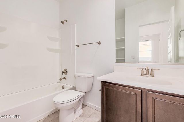 399 W PELIPA Drive, San Tan Valley, AZ 85140