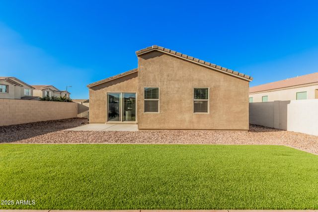 399 W PELIPA Drive, San Tan Valley, AZ 85140
