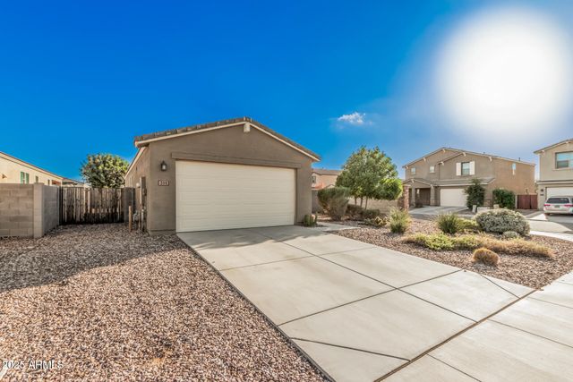 399 W PELIPA Drive, San Tan Valley, AZ 85140