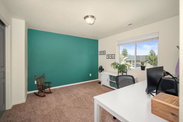 700 Quail Dr, Cheney, WA 99004