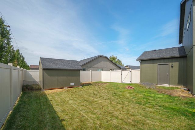 700 Quail Dr, Cheney, WA 99004
