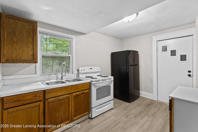 607 Shepard Street, Lansing, MI 48912