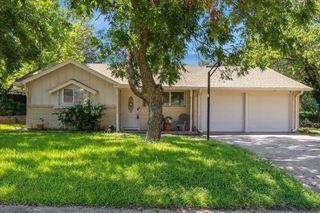 5708 Waterview Drive, Arlington, TX 76016