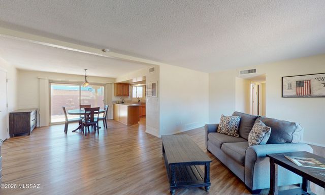 35 W Paseo Dulce, Green Valley, AZ 85614