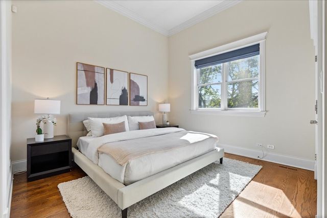 823 W WOLFRAM Street 3E, Chicago, IL 60657