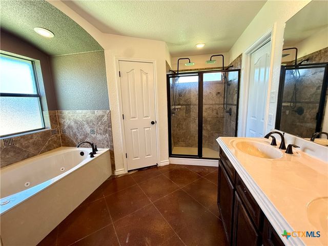 2039 Rustling Oaks Drive, Harker Heights, TX 76548