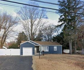 108 Warrenville Rd, Green Brook Twp., NJ 08812