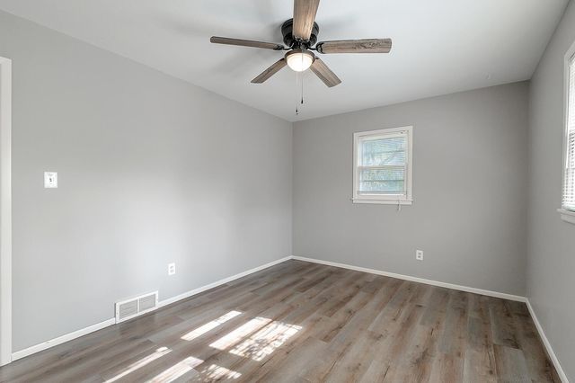 1411 N Community Dr, Derby, KS 67037