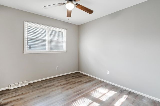 1411 N Community Dr, Derby, KS 67037