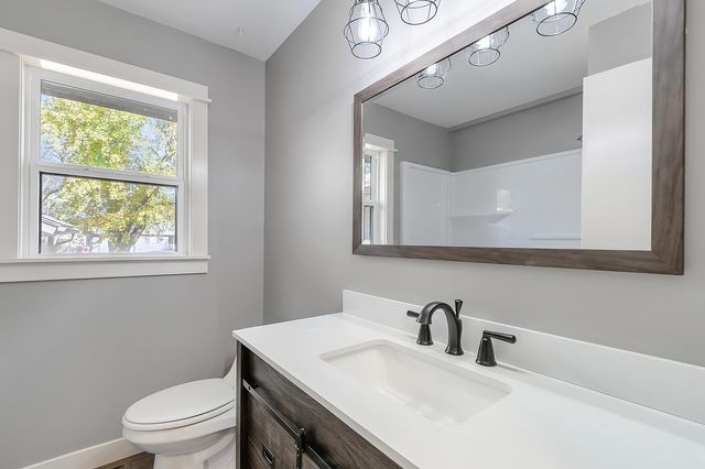 1411 N Community Dr, Derby, KS 67037