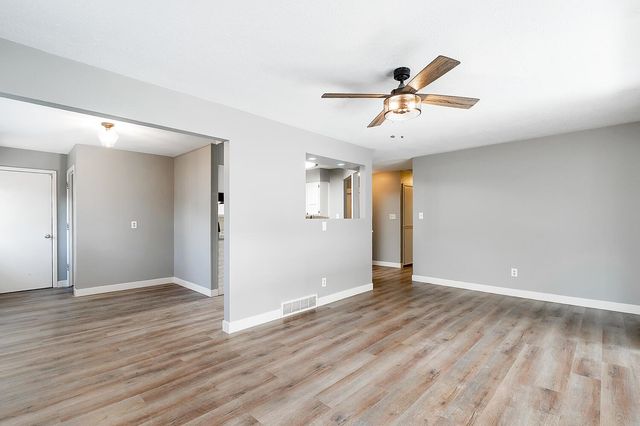 1411 N Community Dr, Derby, KS 67037