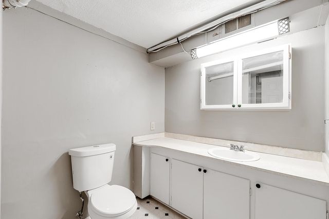 1411 N Community Dr, Derby, KS 67037