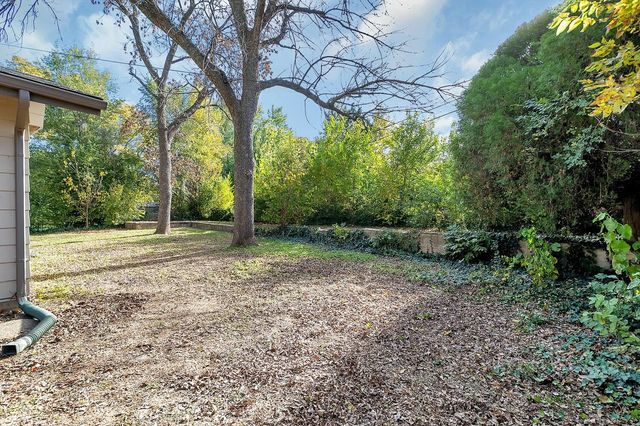 1411 N Community Dr, Derby, KS 67037