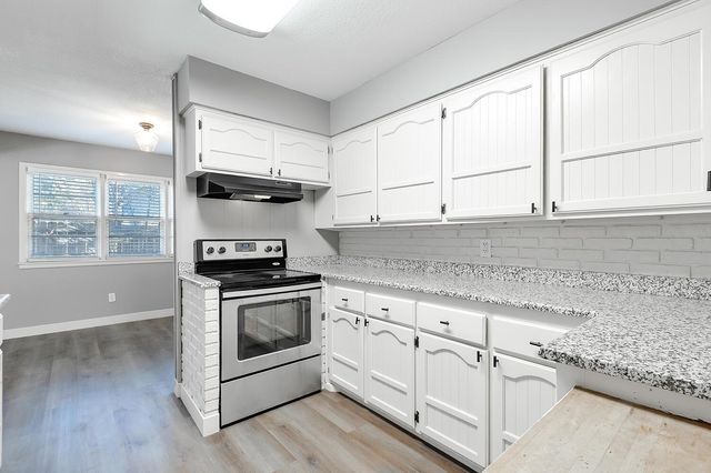 1411 N Community Dr, Derby, KS 67037