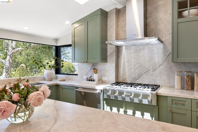 515 Cragmont Ave, Berkeley, CA 94708