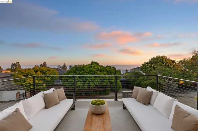 515 Cragmont Ave, Berkeley, CA 94708