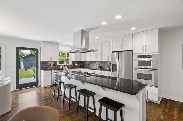 2602 W Linden Ave, Nashville, TN 37212