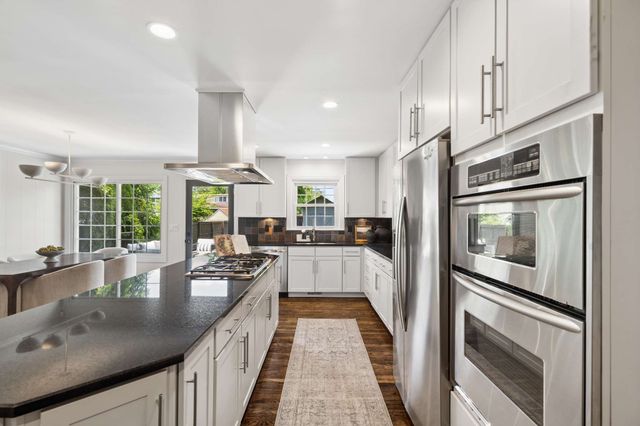 2602 W Linden Ave, Nashville, TN 37212