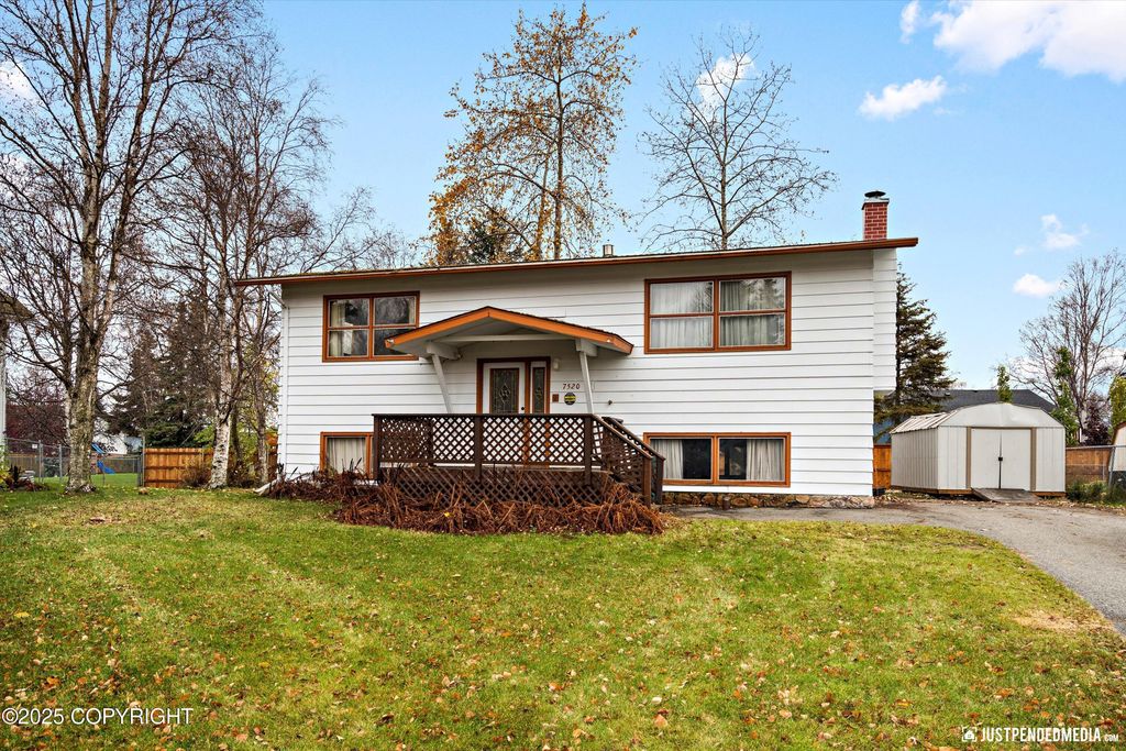 7520 Papa Circle, Anchorage, AK 99518