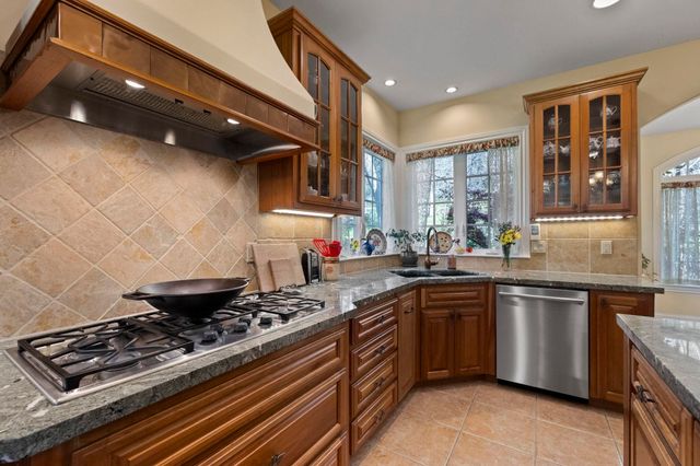 18558 Olov Rd, Sonora, CA 95370