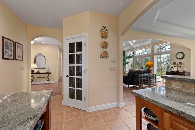 18558 Olov Rd, Sonora, CA 95370