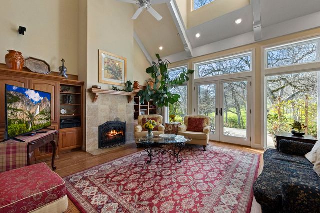 18558 Olov Rd, Sonora, CA 95370