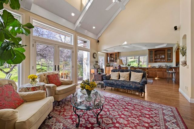 18558 Olov Rd, Sonora, CA 95370