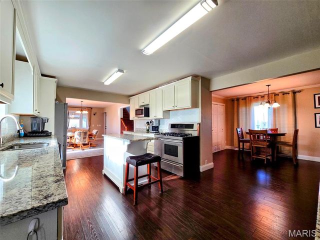 55272 Buffalo Lane, New London, MO 63459
