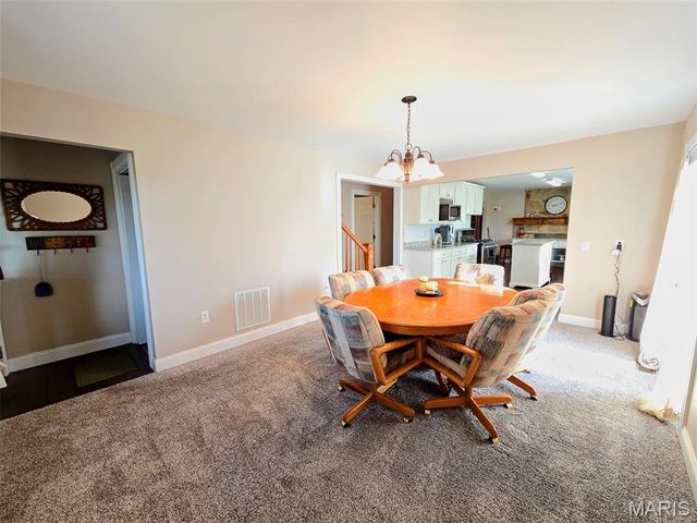 55272 Buffalo Lane, New London, MO 63459