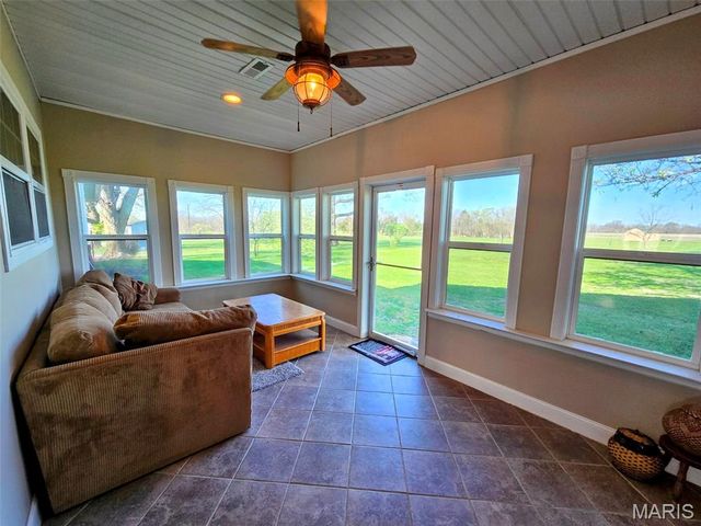 55272 Buffalo Lane, New London, MO 63459