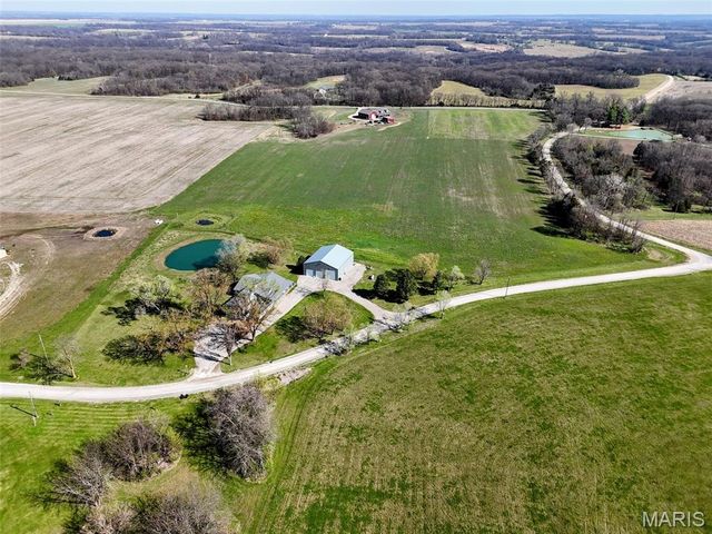 55272 Buffalo Lane, New London, MO 63459